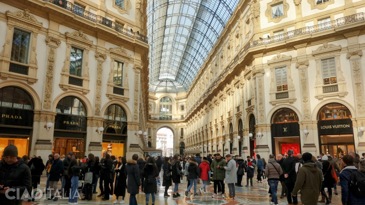 Many luxury stores are hosted by the Galleria Vittorio Emanuele II.