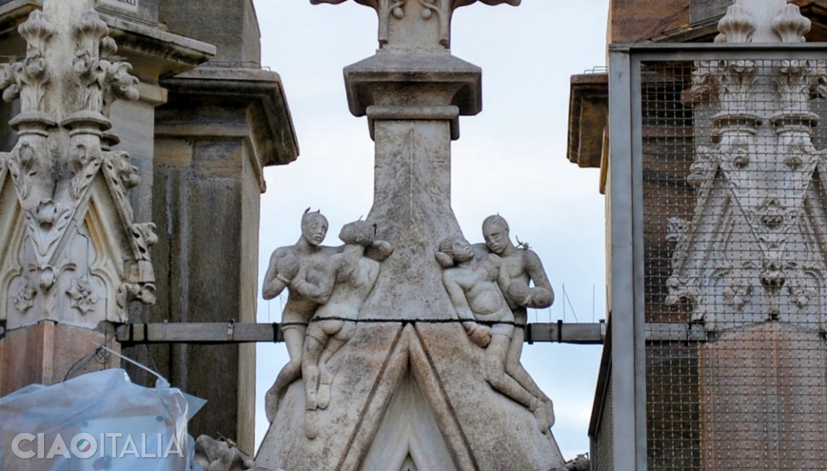 The group of boxers from the roof of the Milan Cathedral