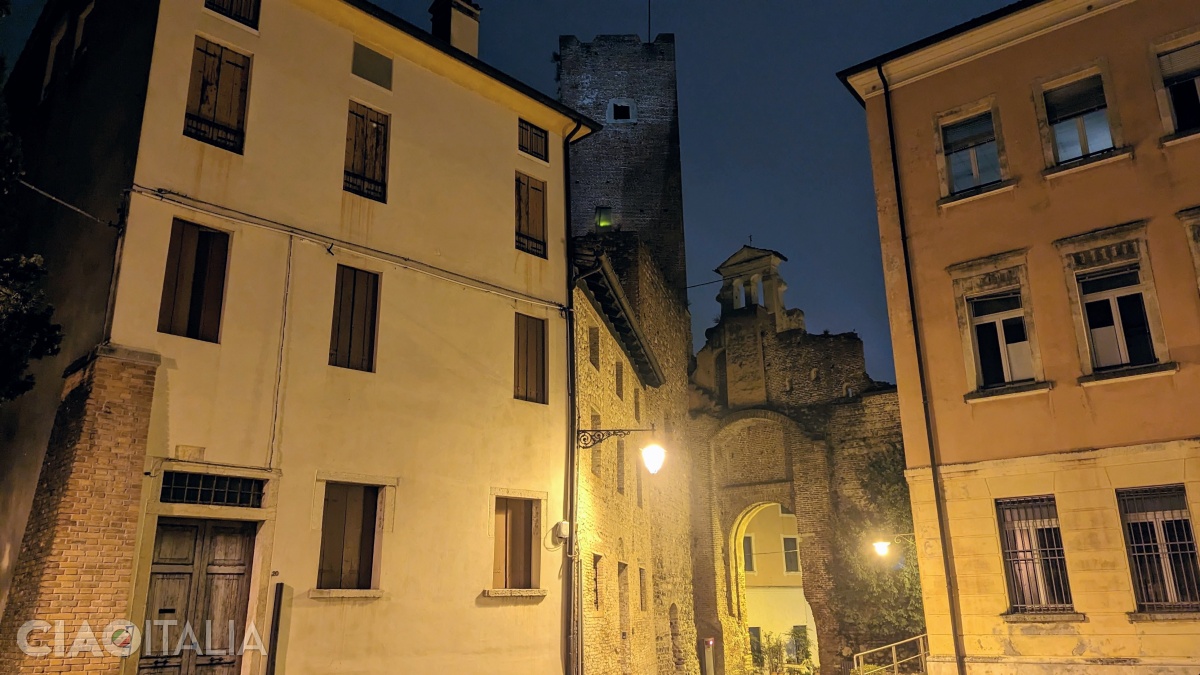 At the entrance stands the Bolzonella Tower, also called Torre di Ser Ivano, named after the squire of Ezzelino III.