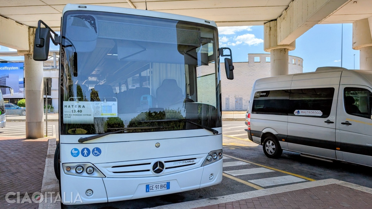 SITA Sud / Maruzzi / CoTrAP buses operate routes between Bari Airport and Matera.