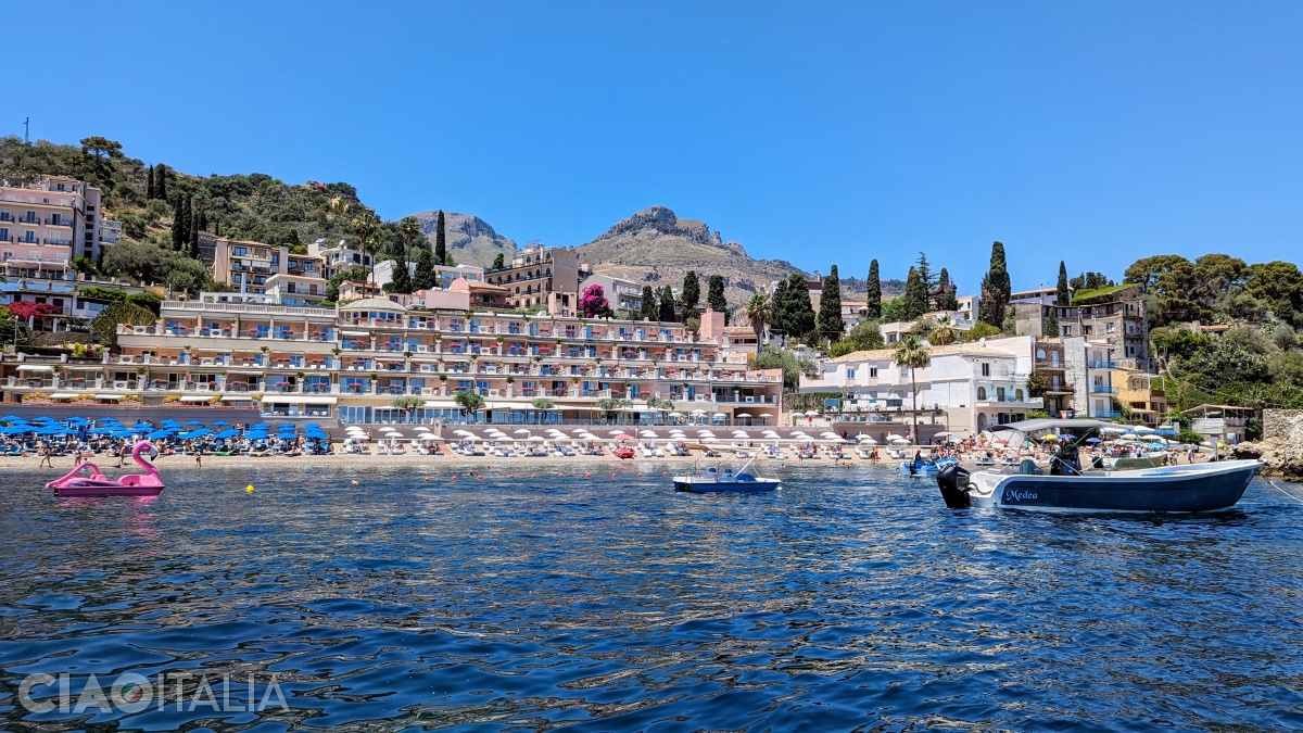 Mazzar&ograve; Beach
