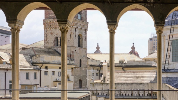 Guided Walking Tour in Genoa