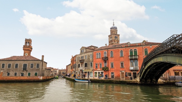 Murano, the Venetian Island of Glass