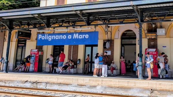 How to Get from Bari to Polignano a Mare?