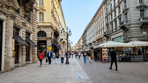 Travel Tips and Recommendations for Visiting Milan